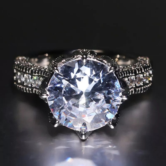 Jewelry - Formidable Large Round Cut White Diamond Ring